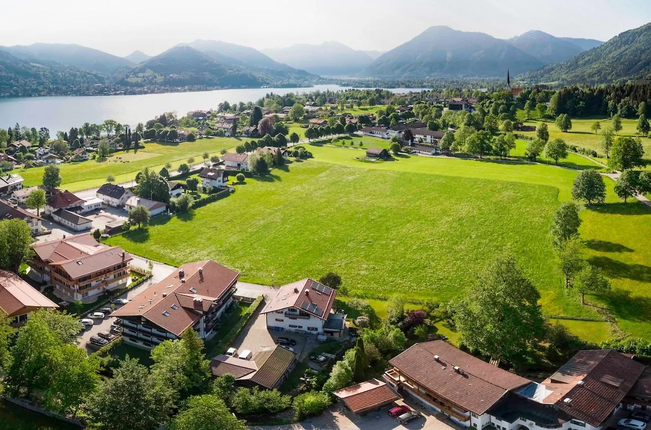 Ferienwohnung Am Tegernsee - Zentral Gelegen, Ideal Fuer Eine Auszeit Zu Zweit contacts